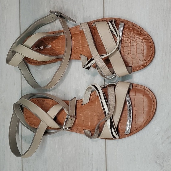 NEW Gianni Bini Womens Saffari Leather Gladiator Sandals Flats shoes sz 8M - Picture 4 of 11